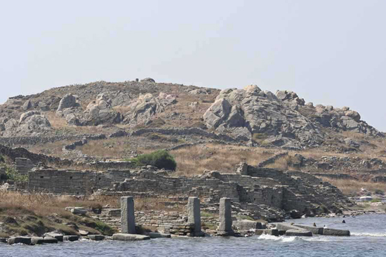 Commercial port
